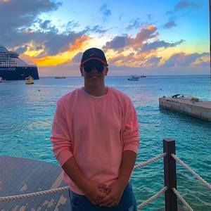 Meet your Posher, Julian